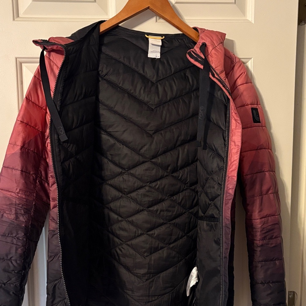 Lole Gradient Pink to Black Puffer Jacket - Picture 6 of 7